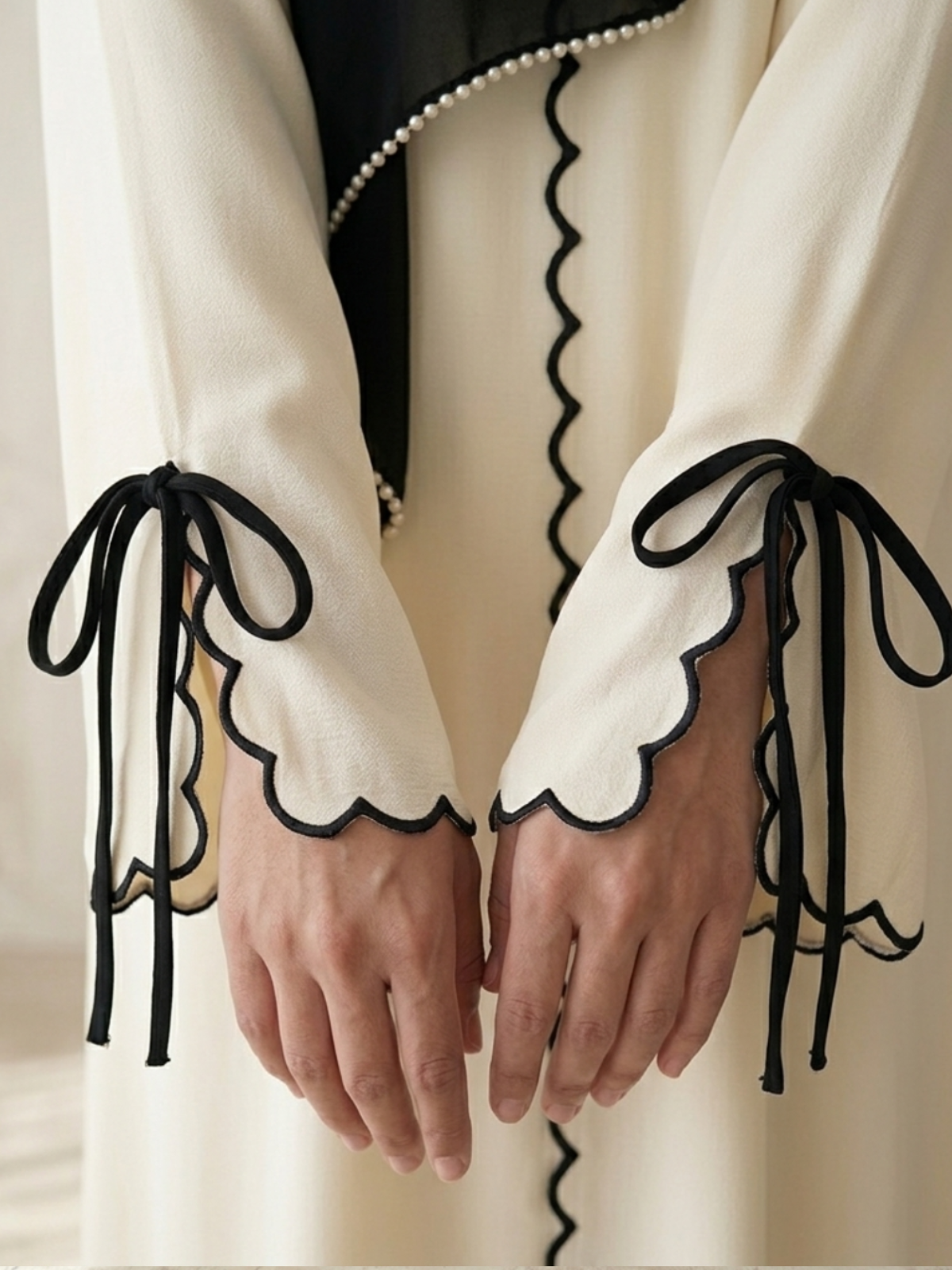 The Cream Scallop Abaya
