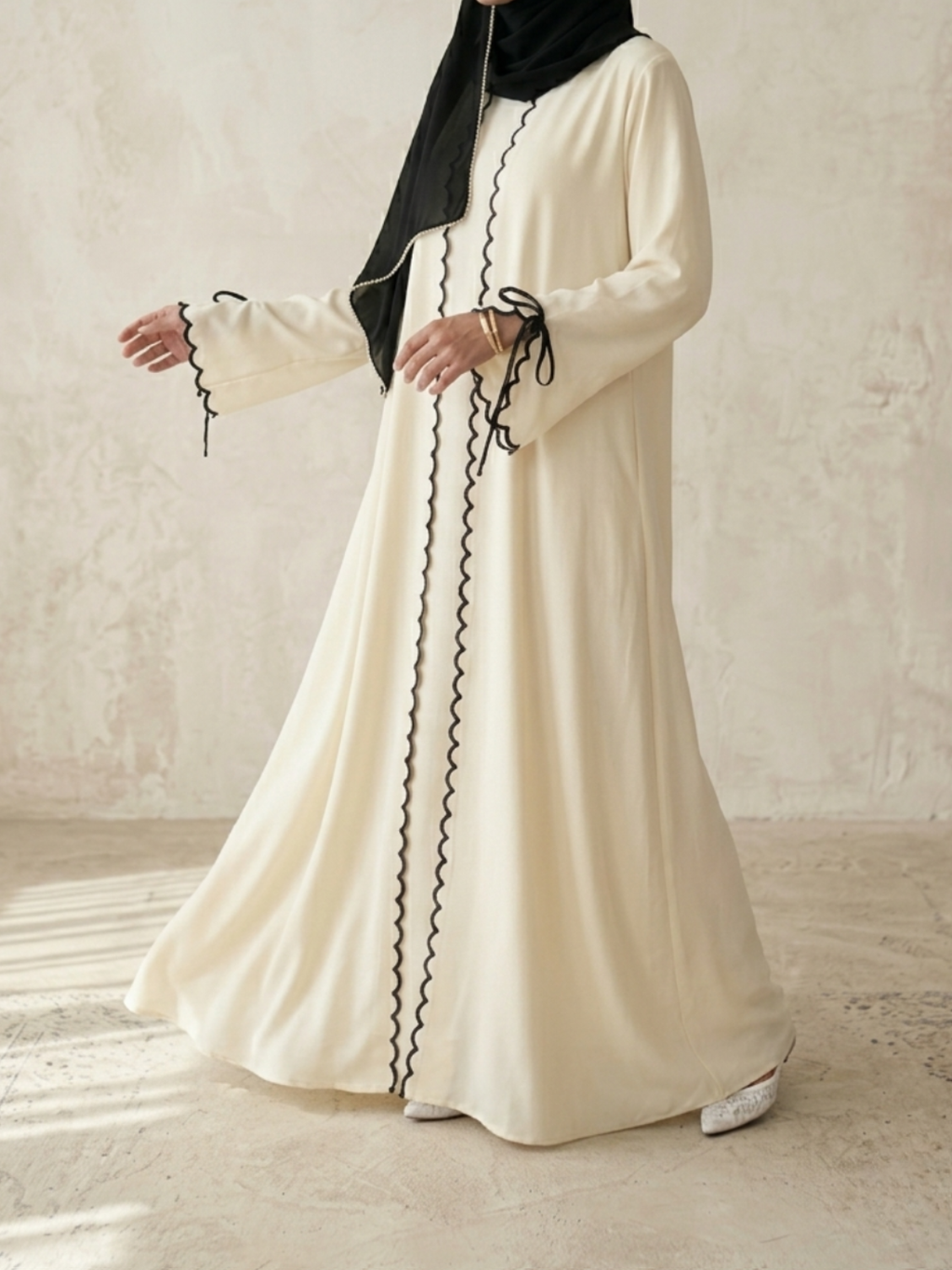 The Cream Scallop Abaya